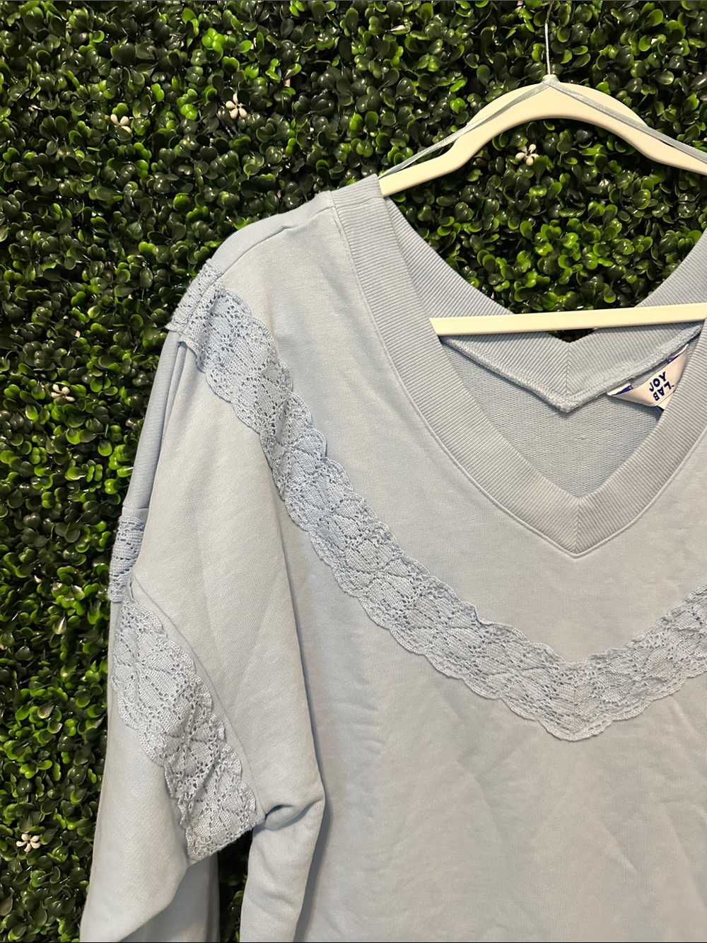 JoyLab Crochet-Trim V-neck Sweatshirt #20 - Picture 4 of 5